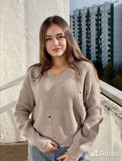Свитер женский