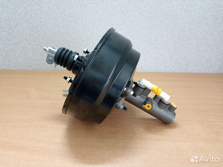 Юджин 1041/20 цилиндр торм. глав. с вакуумником