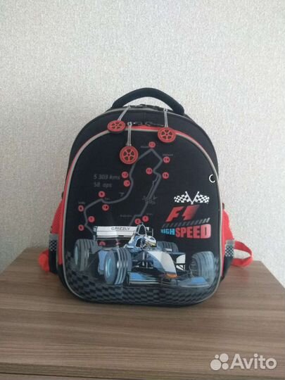 Школьный рюкзак