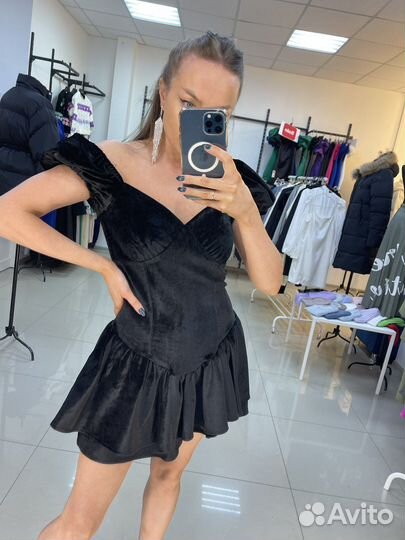 Бархатное платье комбинезон с шортами