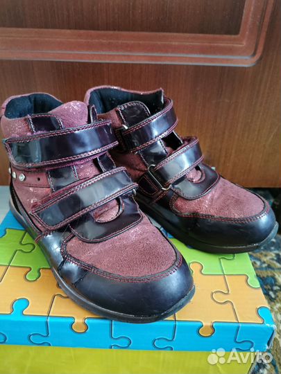 Отдам бесплатно ботинки 32 р