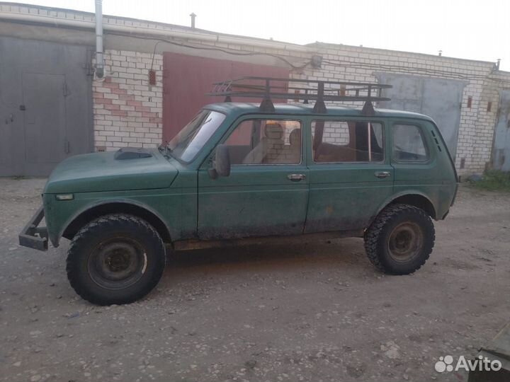 LADA 4x4 (Нива) 1.7 МТ, 2002, 100 000 км