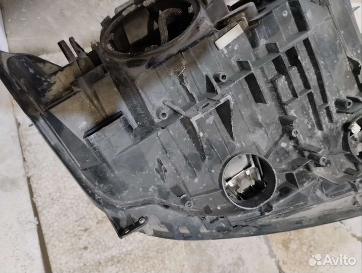 Фара ксенон прав. и лев бу BMW 3 F30 63117259526