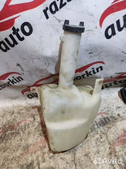 Бачок стеклоомывателя Ford Mondeo 2 2.0