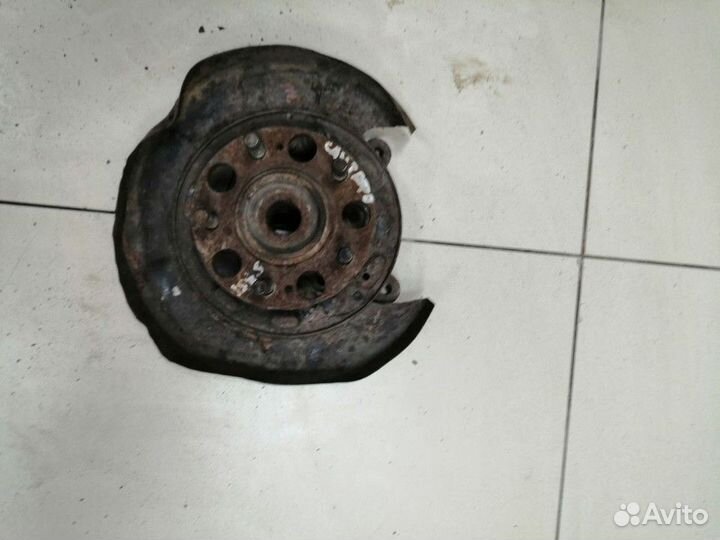 Кулак поворотный задний левый Hyundai Santa Fe