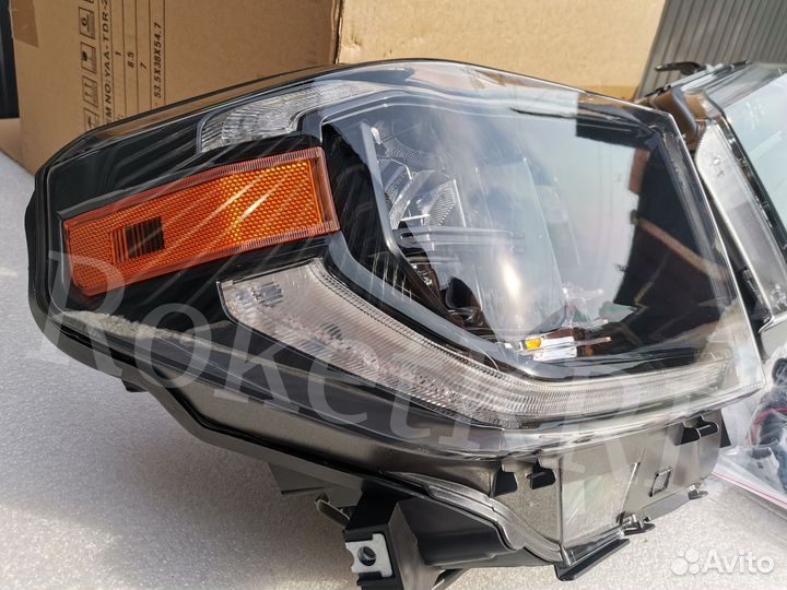 Фары toyota tundra с 2013 г LED