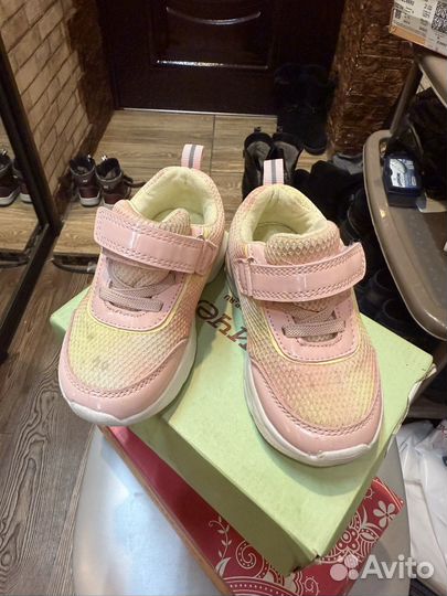Кроссовки для девочки 23 размер