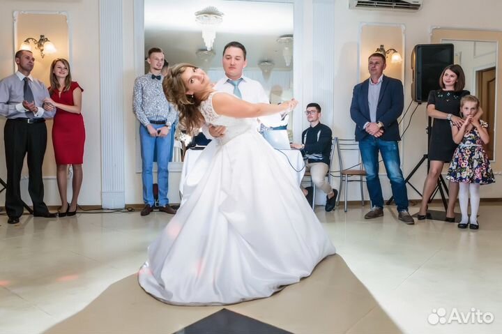 Свадебный танец, Свой зал для занятий