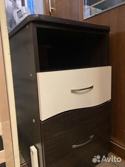 Детская кроватка с маятником