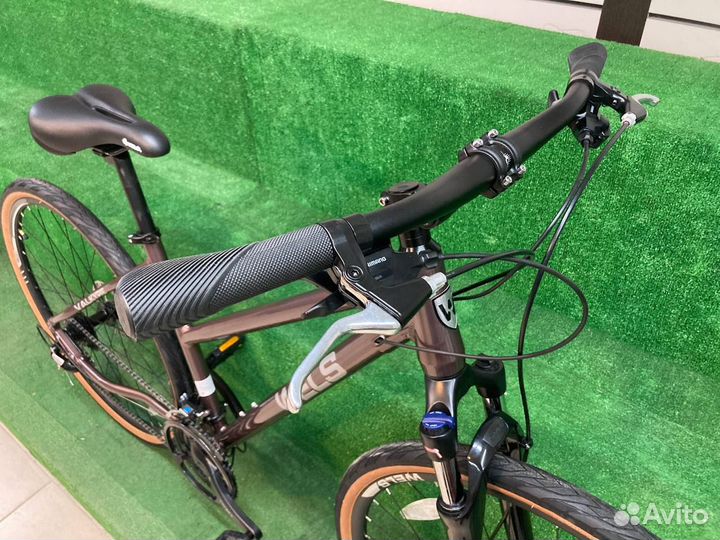 Велосипед гибридный городской Wels Valkyrie 28