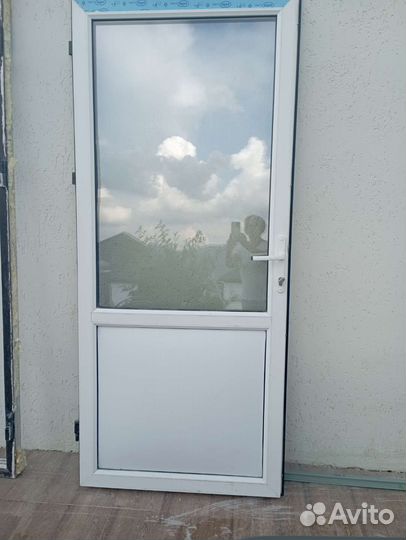 Дверь пластиковая пвх входная бу