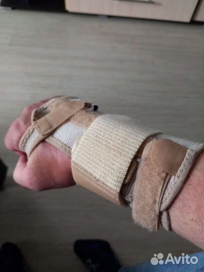 Бондаж на лучезапястный сустав