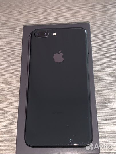 iPhone 8 Plus, 64 ГБ