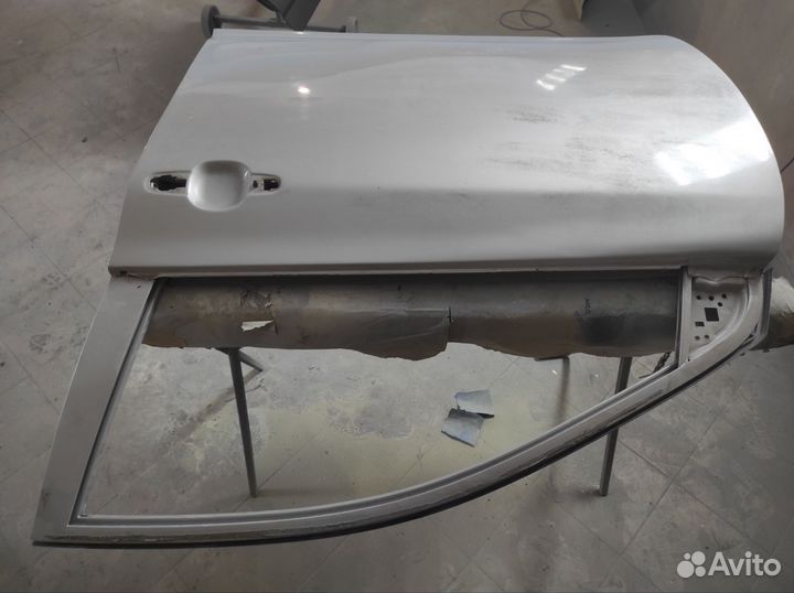 Дверь передняя левая Toyota Corolla 150