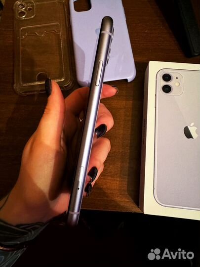 iPhone 11, 64 ГБ