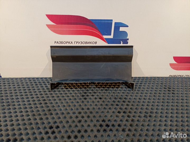 81254410725 Накладка на торпедо