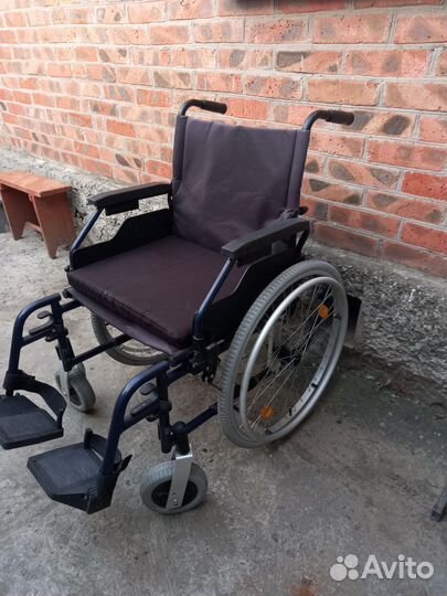 Инвалидная коляска