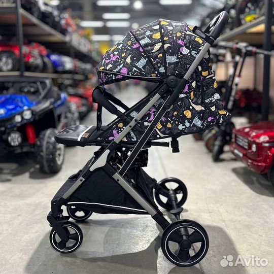 Прогулочная коляска новая