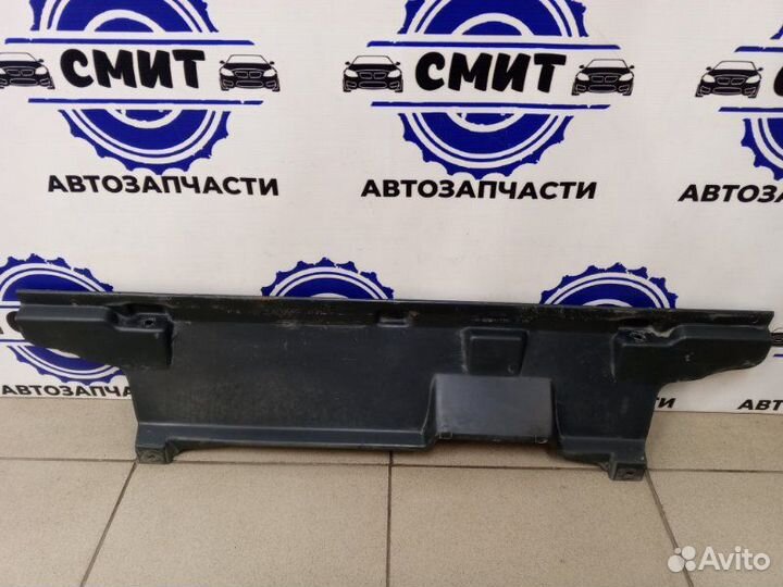 Накладка на рамку радиатора LADA 2115 1.6 2008