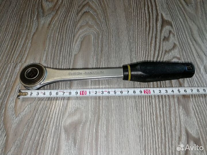 Отличная немецкая трещотка с ключом для американок