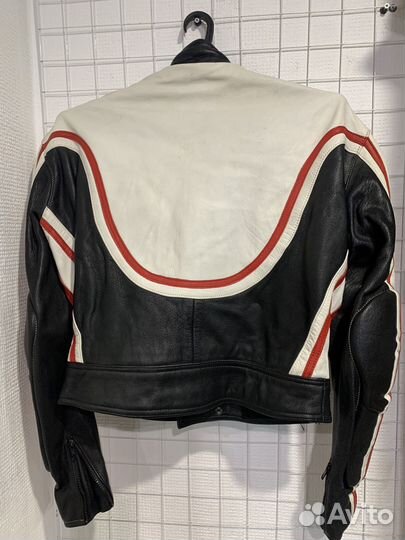Кожаная мото куртка