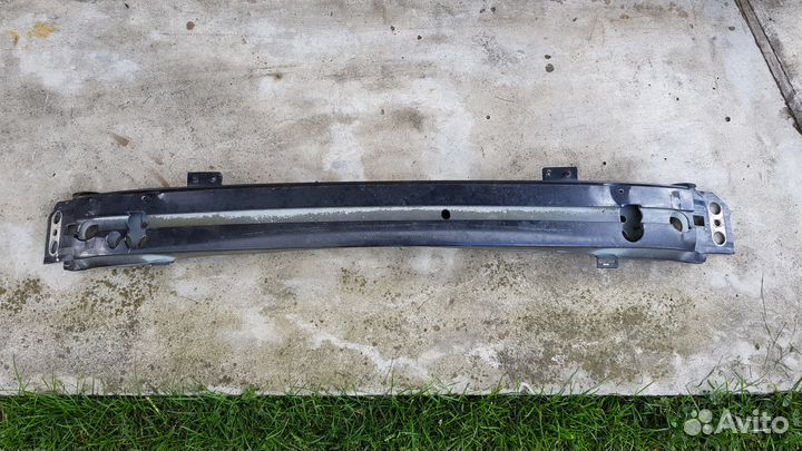 Усилитель бампера 8652096 volvo S60, XC70