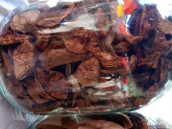 Грибы белые, подосиновики солёные маринованные