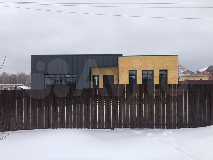 Дом 160 м² на участке 8 сот.