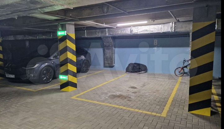 Машиноместо, 13 м²