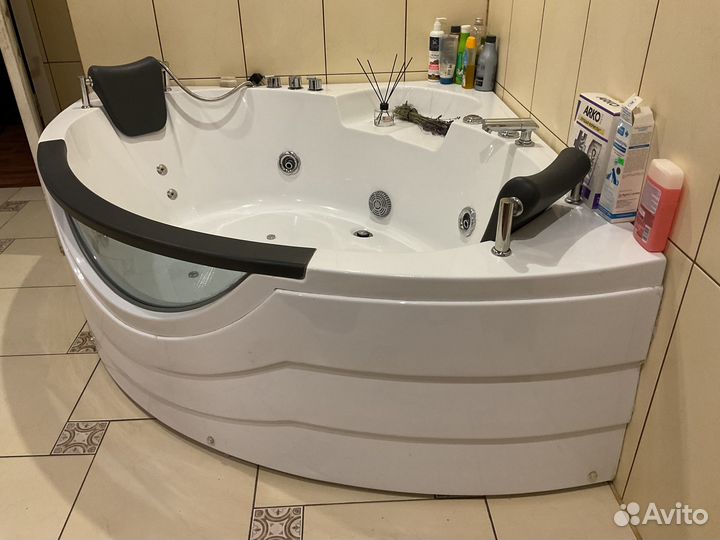 Ванна джакузи бу