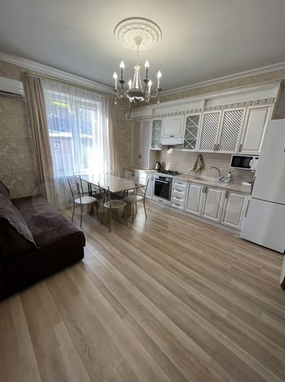 3-к. квартира, 70 м², 2/2 эт.