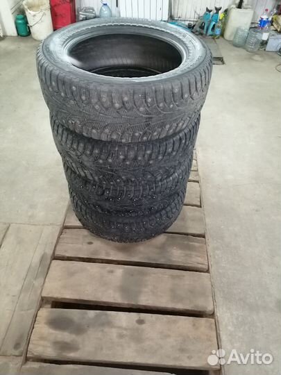 Nokian Tyres Hakkapeliitta 5 SUV 23.5/55 R18 104T