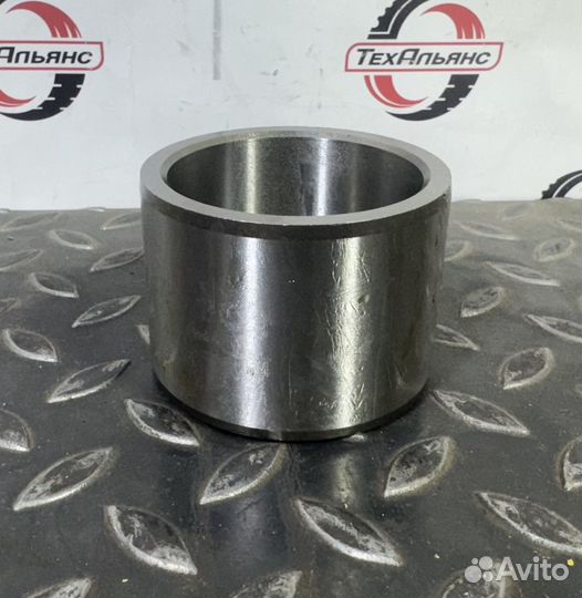 Втулка 8P-0420