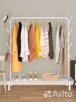 Вешалка для одежды напольная металлическая