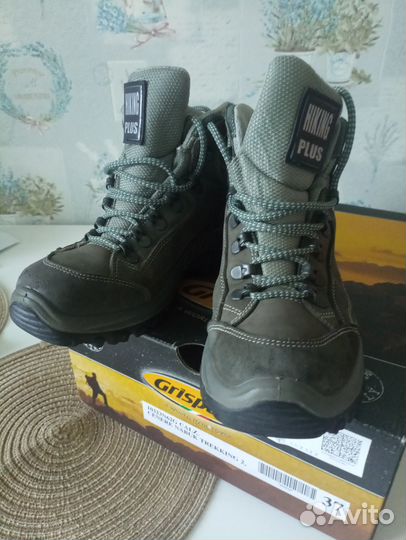 Ботинки треккинговые женские 37