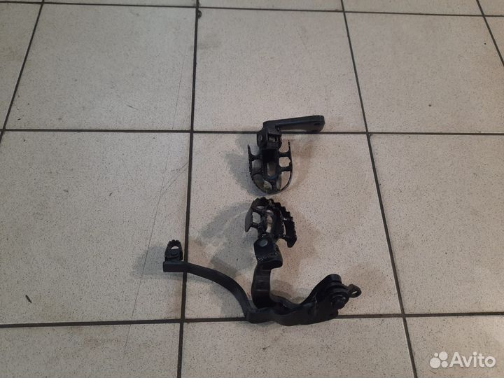 Подножки водительские Yamaha XT600Z Tenere 1988