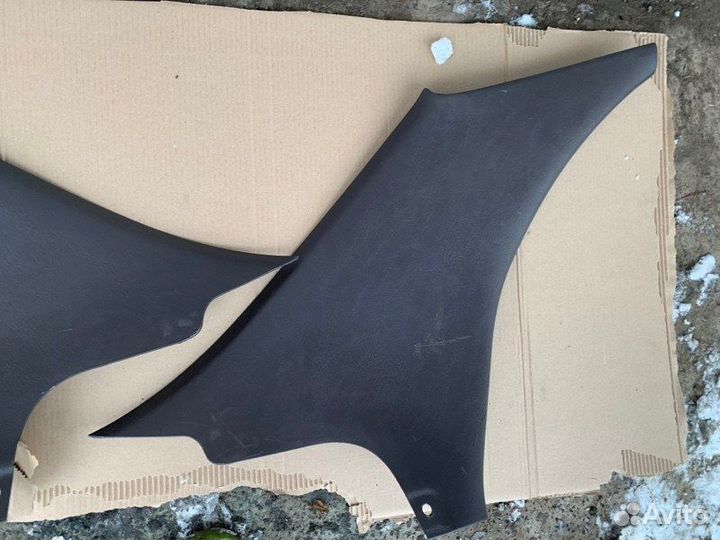 Обшивки стойки задние Toyota Vista SV30 3SFE 1991