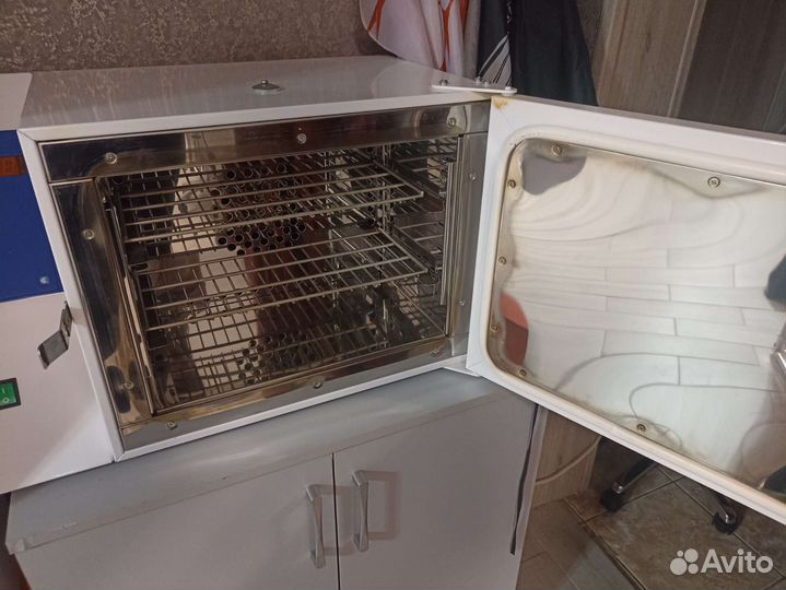 Продам сухожаровой шкаф