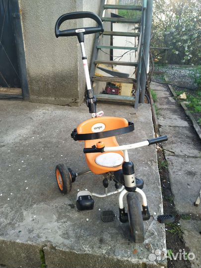 Велосипед с родительской ручкой