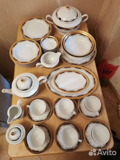 Сервиз столовый и чайный trun Кристина лилия