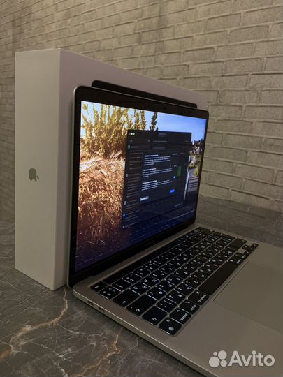 Apple MacBook Pro 13 M1 (M1, 2020) 16GB/256 100АКБ