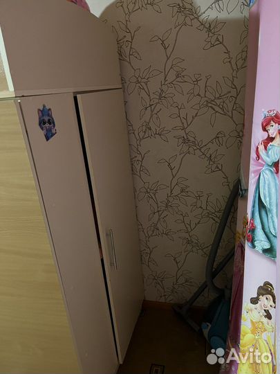 Двухъярусная кровать