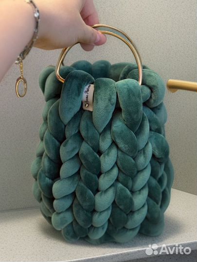 Вязанная сумка из толстой пряжи