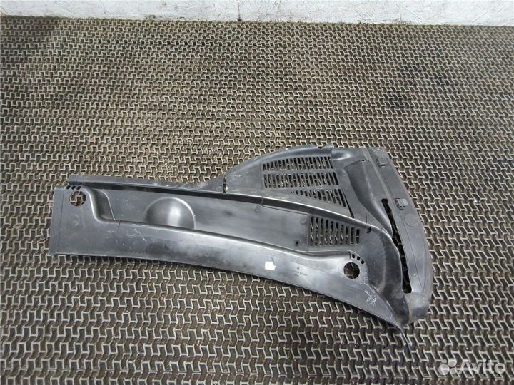 Жабо под дворники Volkswagen Touareg, 2011