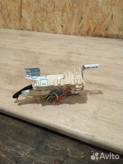 Блок предохранителей Nissan Juke F15