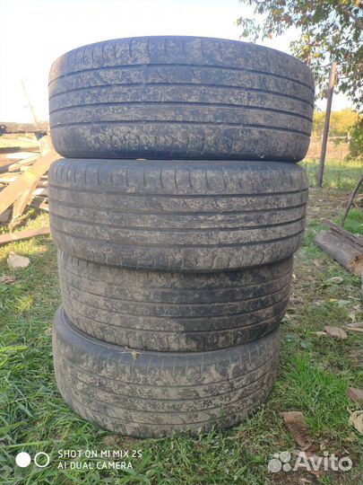 Continental ContiPremiumContact 2 215/55 R17 94V