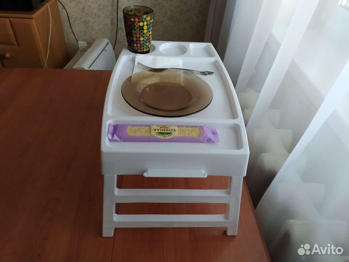 Столик для ноутбука