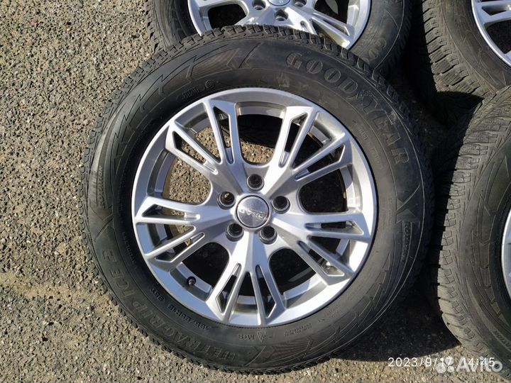 Goodyear UltraGrip Ice 2 195/65 R15 95T