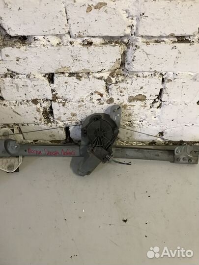 Стеклоподъемник механический Renault Logan