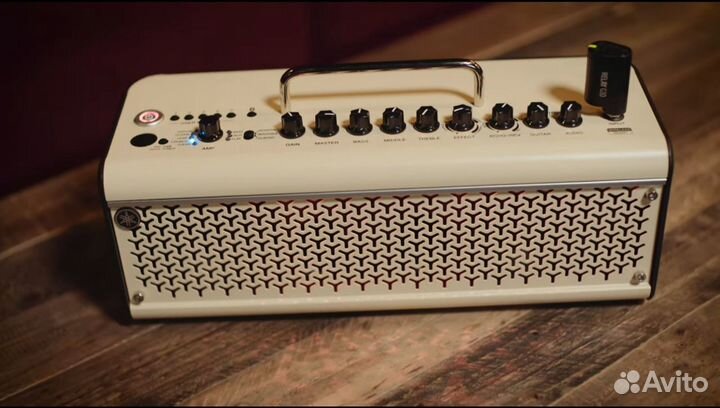 Гитарный комбоусилитель Yamaha thr10ii